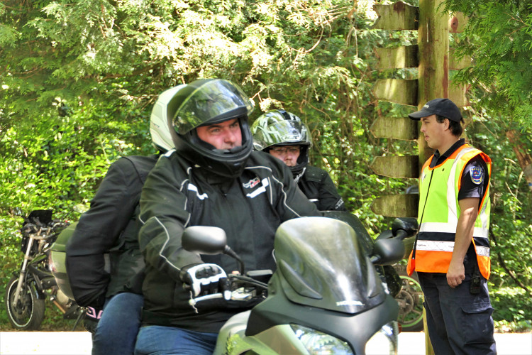 Szajki-tavak motoros találkozó polgárőrökkel
