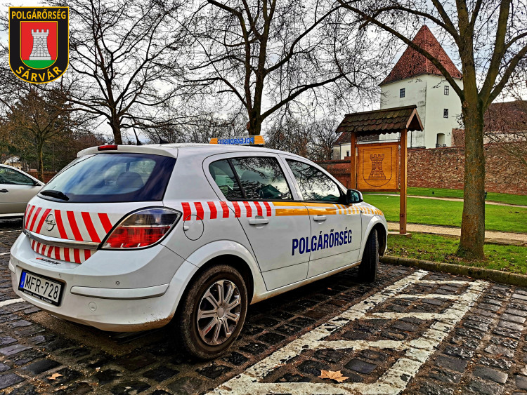Civil támogatást kaptak a sárvári polgárőrök